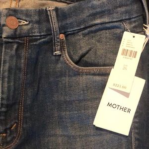 Mother Looker Ankle Step Fray